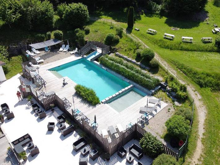 Chalet für 3 Personen, mit Kinderpool und Sauna am Doubs
