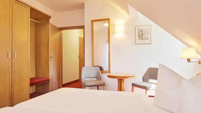 Ferienwohnung für 4 Personen, mit Sauna und Garten in Sächsisches Elbland - 3