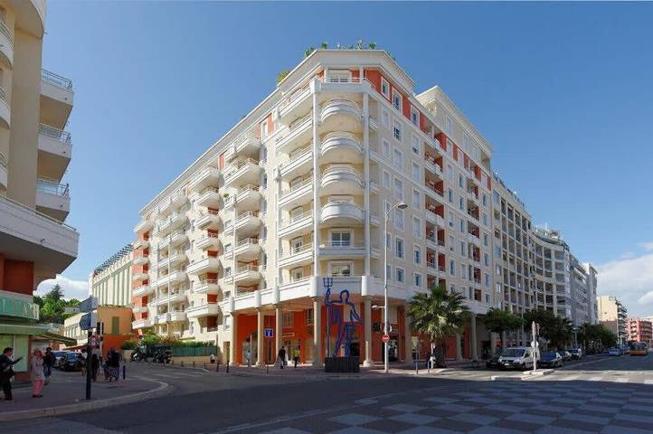 Gîte pour 5 personnes, avec terrasse, animaux acceptés dans Plage Carras Nice