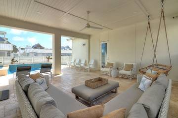 Vacation Home for 14 Guests in Port Aransas, Mustang Island, Picture 3