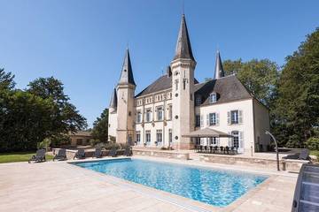 Château pour 15 personnes, avec sauna et jardin en Bourgogne-Franche-Comté