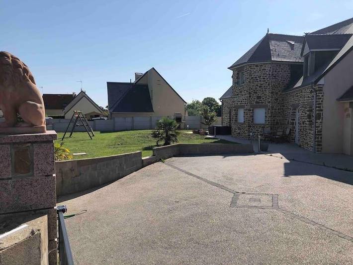 Ferienhaus für 18 Personen, mit Whirlpool und Terrasse sowie Garten und Pool