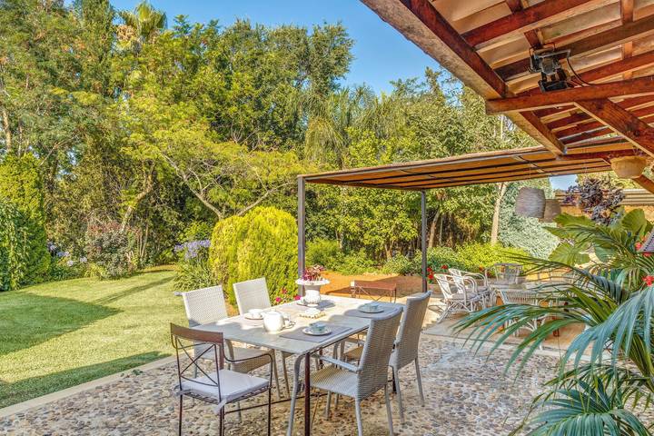 Beautiful Holiday Home with Pool, Garden, Wi-Fi & Air Conditioning; Parking Available in Esporles, West Majorca