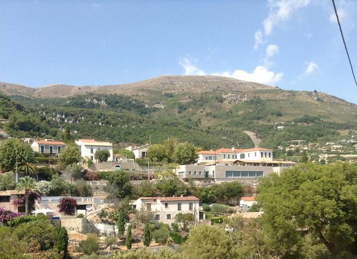 Location de vacances pour 8 personnes, avec piscine ainsi que jardin et vue à Tourrettes-sur-Loup - 3
