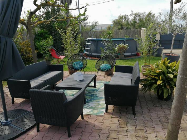 Gîte pour 6 personnes, avec piscine et jardin