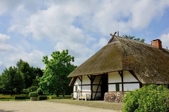Ferienhaus für 10 Personen, mit Sauna und Terrasse sowie Garten und Pool in Kühlungsborn