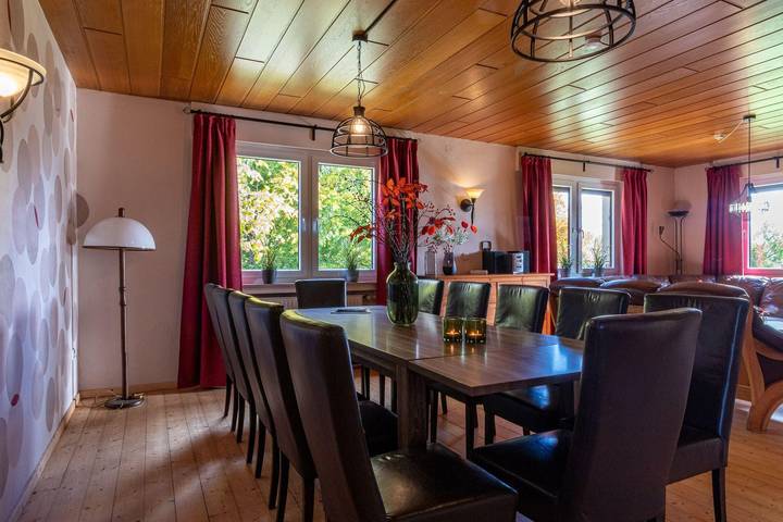 Ferienhaus für 12 Personen, mit Terrasse und Garten in Medebach - 4