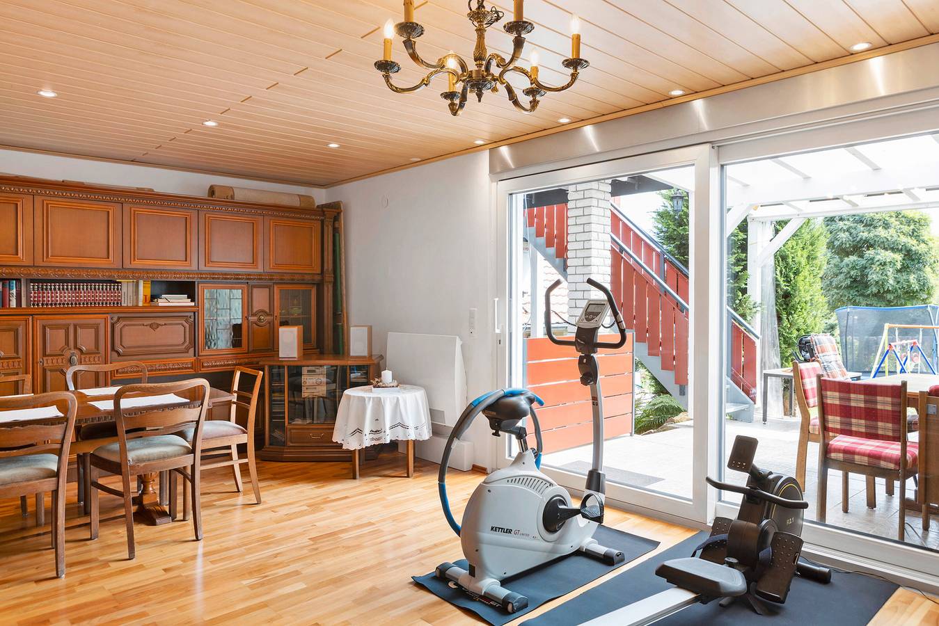 'Gästezimmer 1 mit Bad' mit Gemeinschaftsterrasse- und Küche für Zimmer 1&2, Wi-Fi & Klimaanlage in Wartenberg (Hessen), Vogelsberg Region