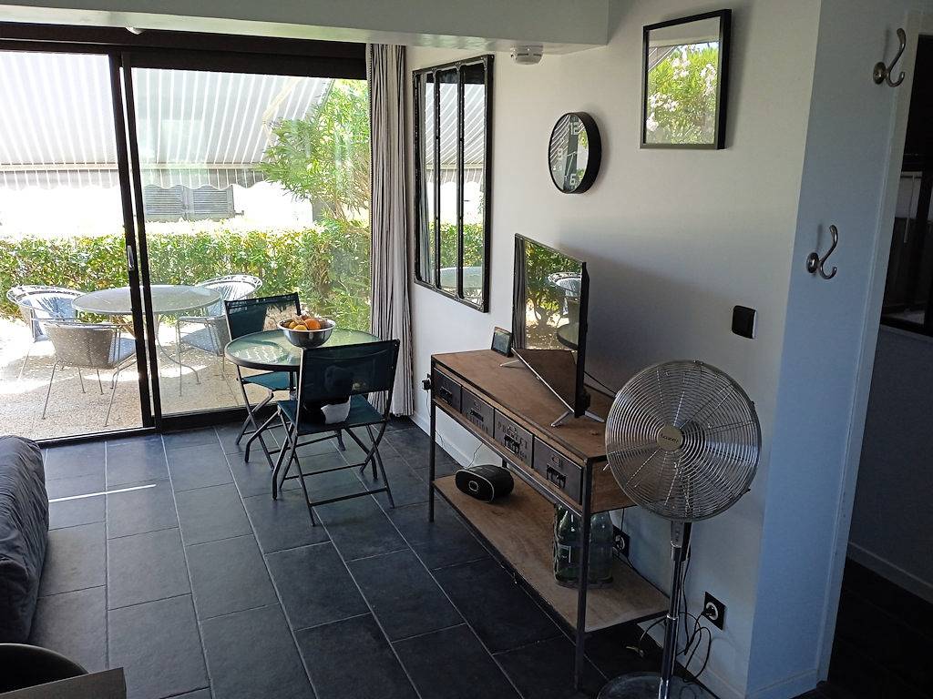Appartement entier, Loue T2 en rez-de-jardin - village naturiste de Leucate in Port Leucate, Leucate