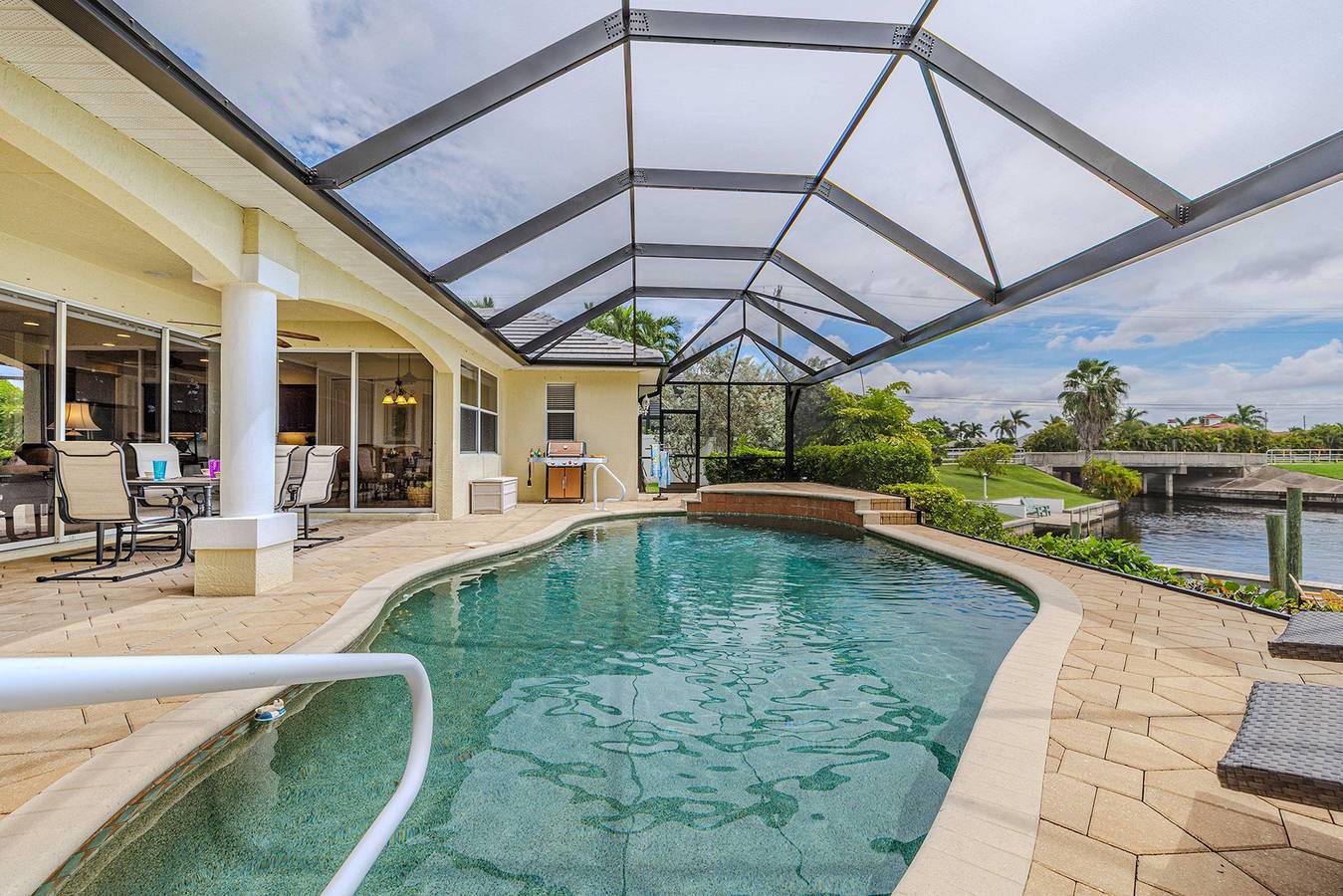 Palm Villa in Cape Coral in Cabo Coral, Southwest Florida