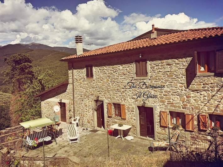Ferienhaus für 9 Personen, mit Terrasse und Garten sowie Pool und Ausblick