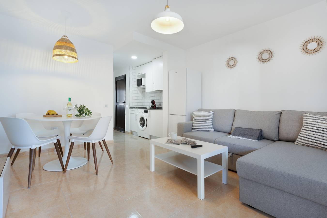 Ganze Wohnung, Urlaub 'Oasis Duna Surfhouse Corralejo' mit Gemeinschaftspool, privater Terrasse und Wi-Fi in Corralejo, La Oliva