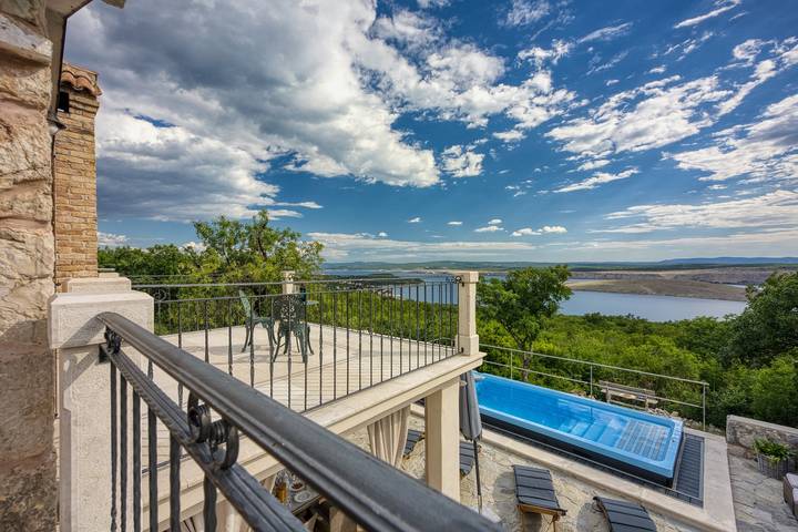 Villa für 6 Personen, mit Pool und Garten sowie Meerblick in Kvarner Bucht - 3