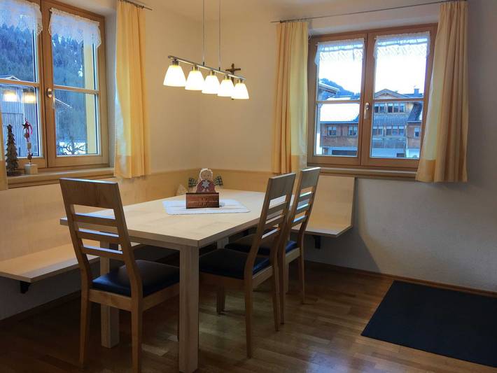 Ferienwohnung für 7 Personen, mit Balkon und Garten sowie Ausblick in Schoppernau - 3