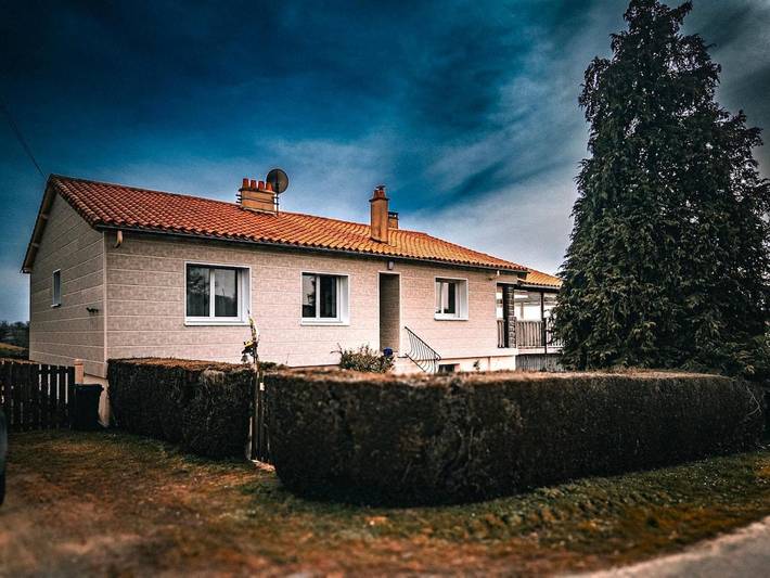 Location de vacances pour 8 personnes, avec terrasse, animaux acceptés à Montournais - 4