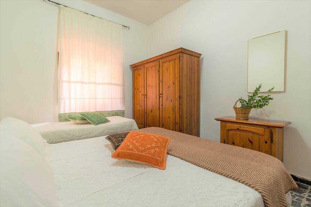 Sardinia Casa di Nonna Ida 7 rooms + garden+Bbq in Villaputzu, Cagliari Provinz