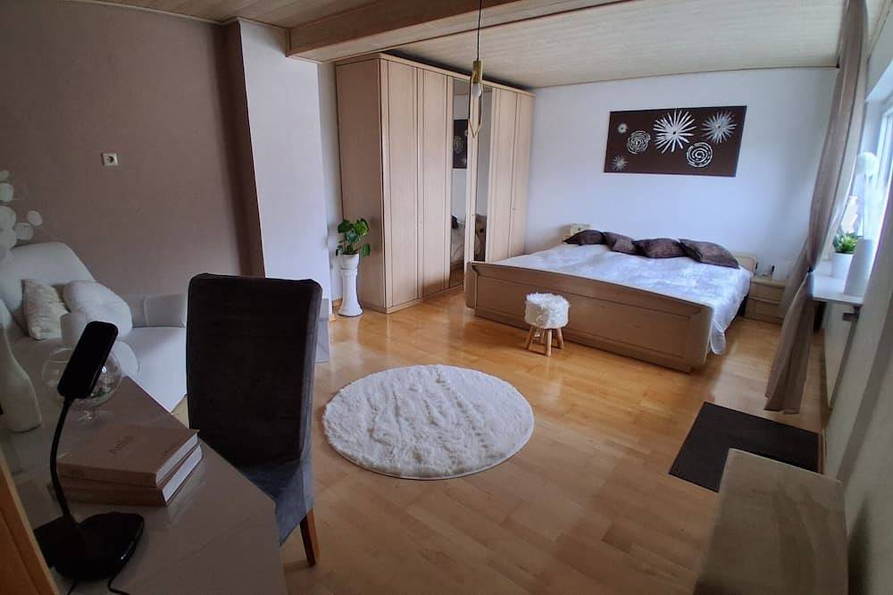 Ferienhaus mit privater Terrasse, Balkon und Wlan in Beuren in Bremm, Cochem-Zell