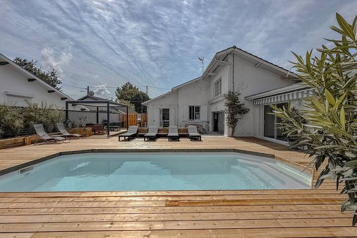 Location de vacances pour 9 personnes, avec jardin à Andernos-les-Bains