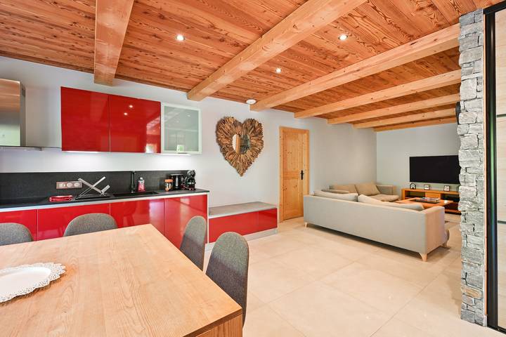 Entire apartment, Apartment Lisa – Chalet Retreat, Mountain Escape Near the Ski Resorts in Les Villards-sur-Thônes, Annecy region