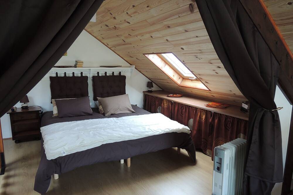 Gîte de charme à 900 m d'altitude et 15 mn de la station de ski Le Mourtis in Boutx, Pyrénées