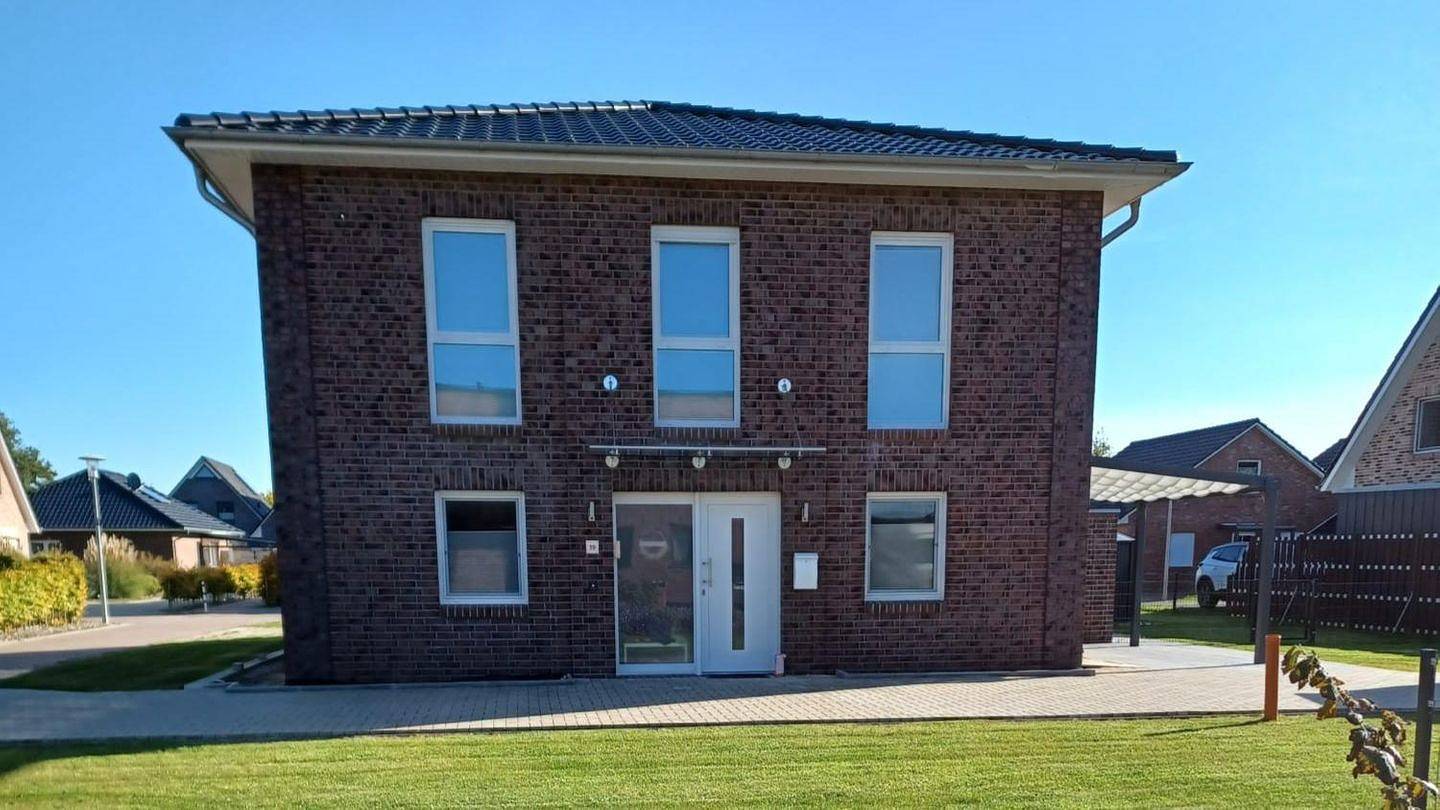 Modernes Ferienhaus in Burhave. Zentral aber trotzdem ruhig gelegen. Hundefrei. in Burhave, Butjadingen