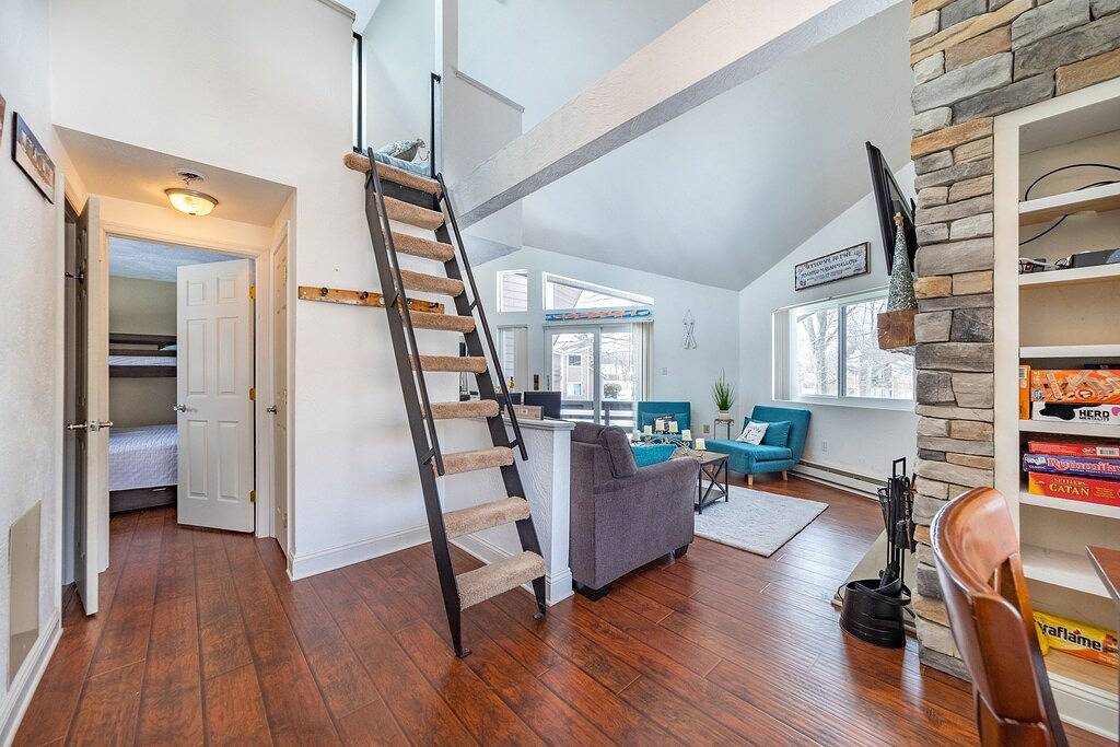 Ganze Wohnung, Hidden Valley -1Br/Loft - Your Winter Ski Getaway! in Hidden Valley, Pennsylvania