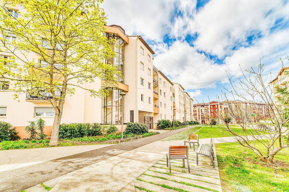 Apartamento entero, Le Verde - Ravissant appartement cosy in Saint-Genis-Laval, Ródano