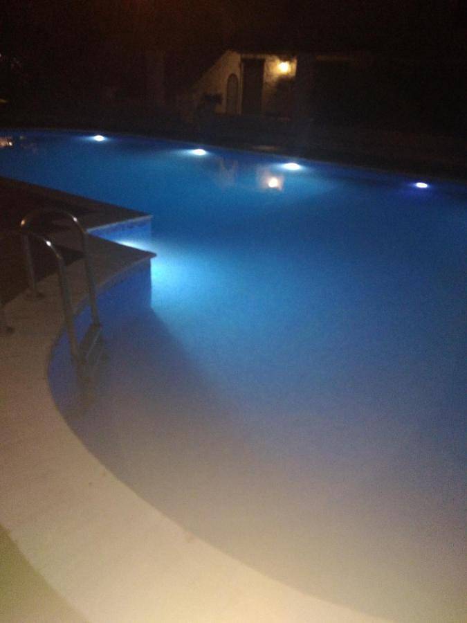 Gîte pour 4 personnes, avec jardin et piscine dans Pefkochori - 3