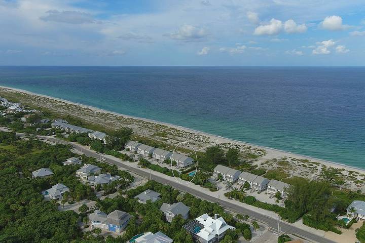 Vacation rental for 4 people, with balcony and pool in Gasparilla Island
