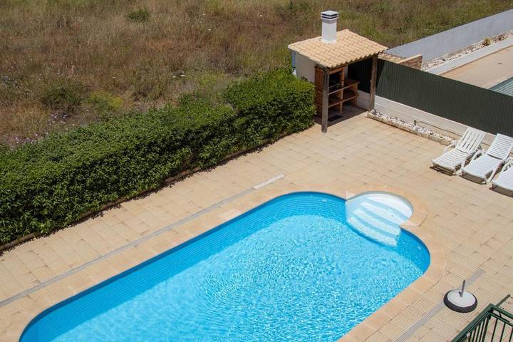 Ferienhaus für 8 Personen, mit Ausblick und Pool sowie Garten, mit Haustier - 1