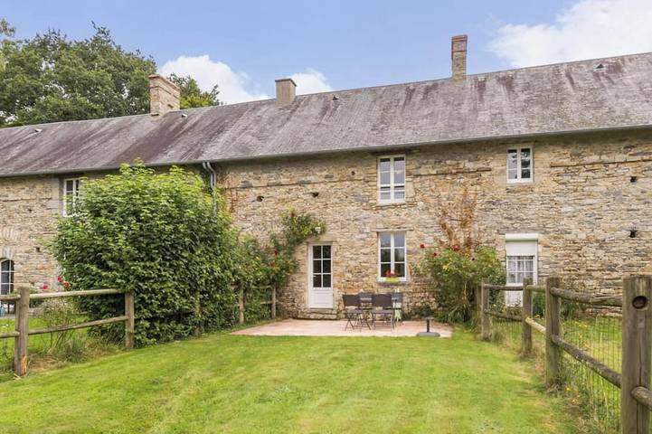 Gîte pour 3 personnes, avec Terrasse et Jardin à Hauteville-la-Guichard