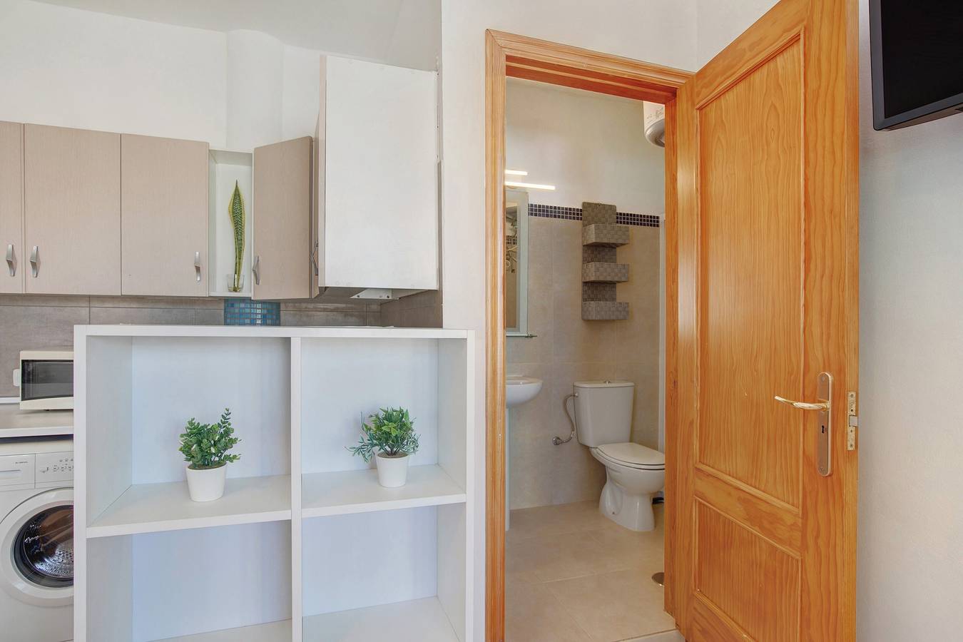 Vakantiestudio 'Estudio 4 Costa Adeje' met zeezicht, gedeeld zwembad en wifi, foto 7
