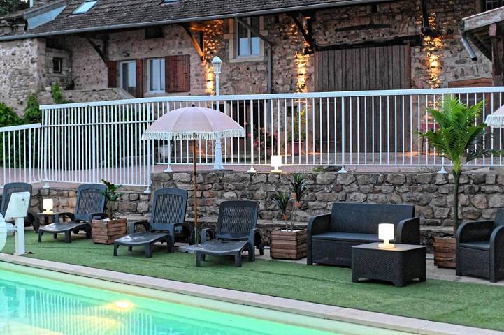 Location de vacances pour 8 personnes, avec piscine et jardin ainsi que vue et sauna dans Bergesserin - 3