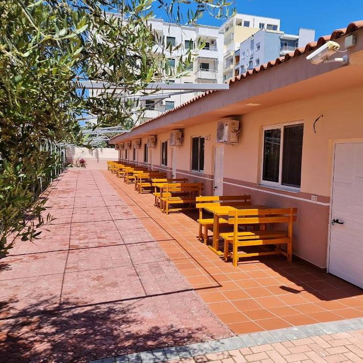 Hôtel pour 6 personnes, avec terrasse ainsi que vue et jardin