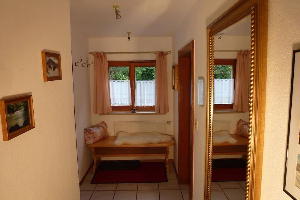 Vacation home Gottschlicht near Rottach-Egern am Tegernsee, own parking lot, W-Lan in Kreuth, Bavarian Alps