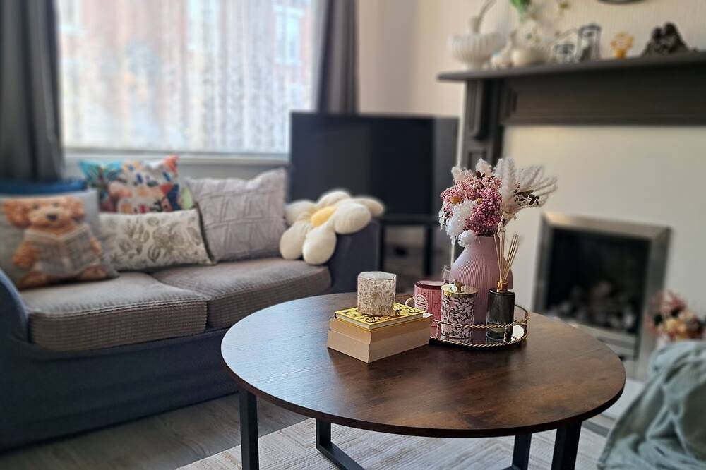 The Modern Entire House in Coventry City Centre in Coventry, Birmingham Area