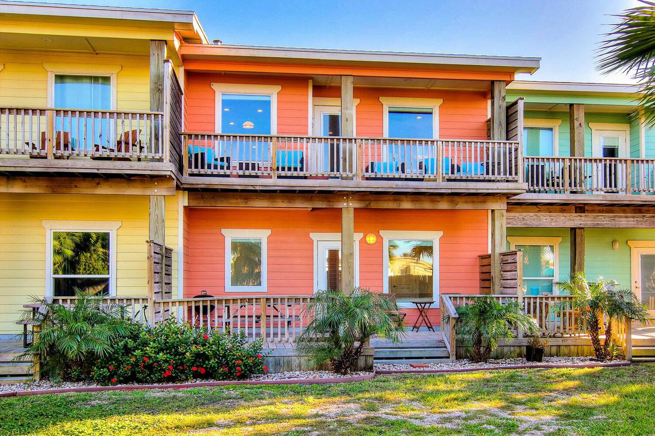 Vacation Rental for 6 Guests in Port Aransas, Mustang Island