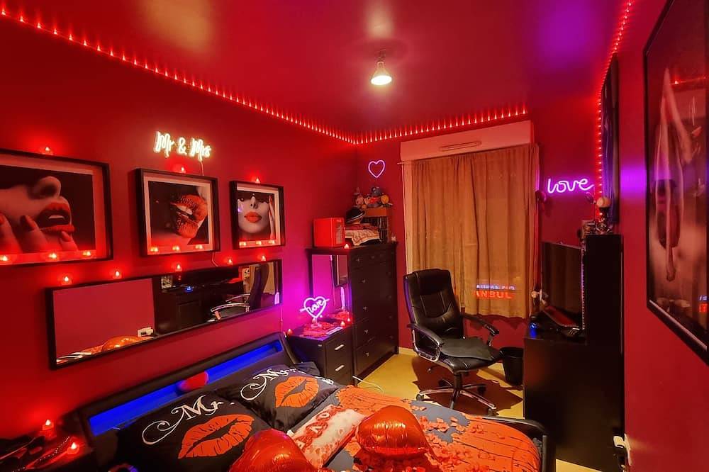 Room Sexy Love Cosy in Aulnay-sous-Bois, Sena-Saint Denis