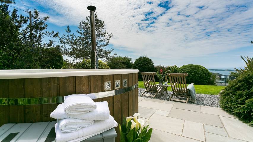 Holiday rental for 6 people, with pets in Nefyn