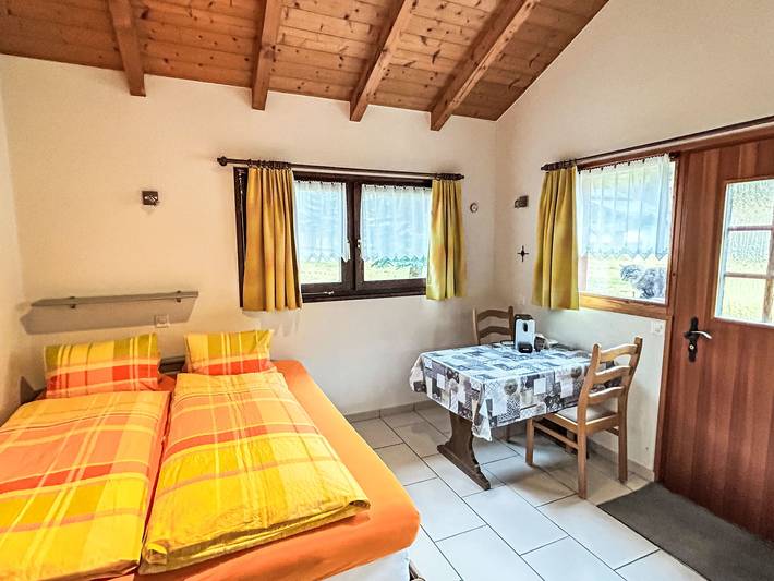 Ferienhaus für 2 Personen, mit Terrasse und Ausblick sowie Garten in den Schweizer Alpen - 4