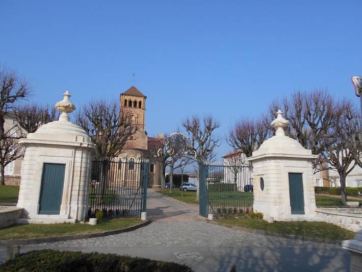 Location de vacances pour 2 personnes, avec jardin à Salles-Arbuissonnas-en-Beaujolais - 2