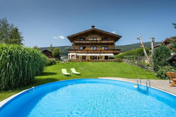 BnB für 2 Personen, mit Balkon und Terrasse sowie Garten und Pool in Radstadt