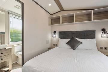 Static Caravan for 4 People in Pembrokeshire, South-Wales, Photo 2
