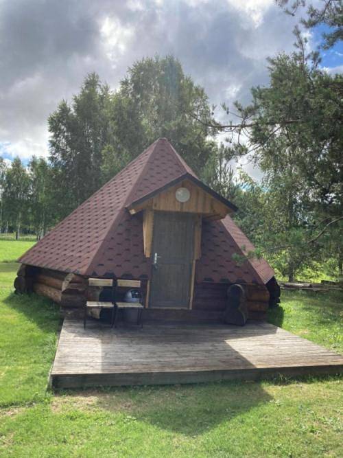 Bungalow für 15 Personen, mit Terrasse und Whirlpool sowie Sauna in Estland