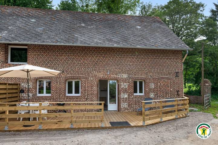 Gîte pour 4 personnes, avec Terrasse ainsi que Jardin et Vue à Cottévrard