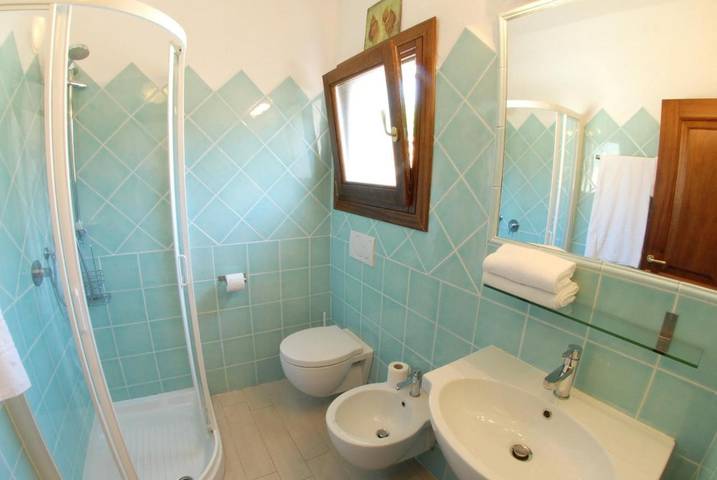 Gîte pour 4 personnes, avec Terrasse et Vue à Porto Pollo - 2