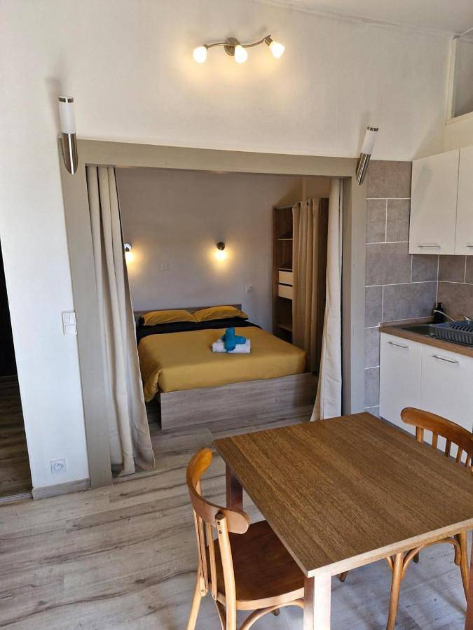 Double Room in Villefranche-du-Périgord, Périgord Noir