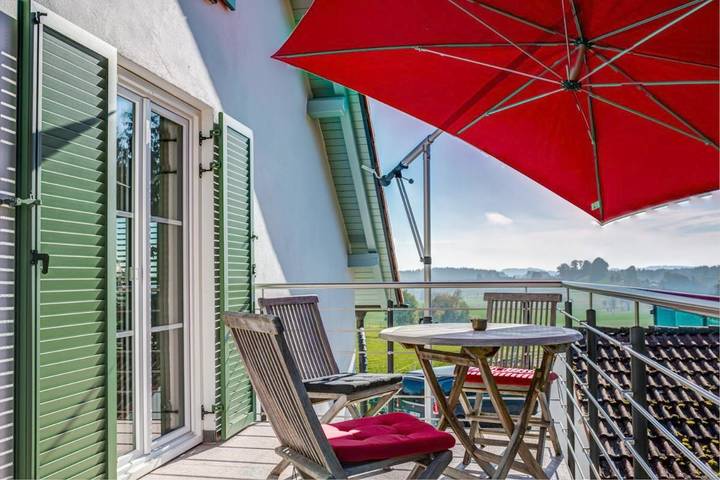 Ferienwohnung für 3 Personen, mit Terrasse und Garten sowie Ausblick in Vogt - 2