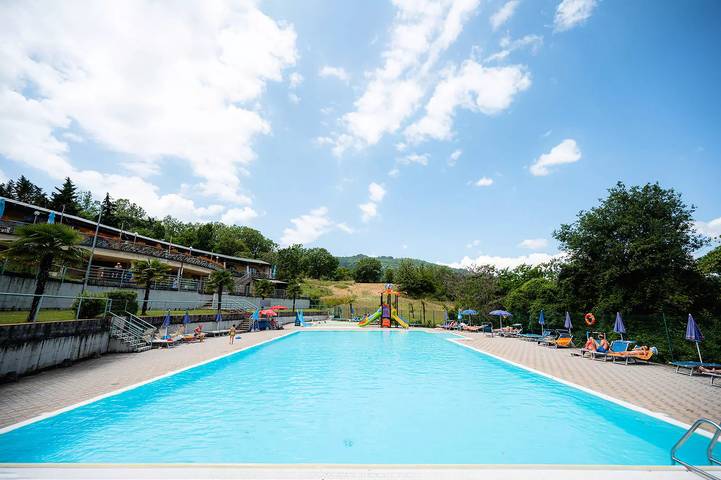 Camping für 6 Personen, mit Pool und Terrasse, mit Haustier in Chianti - 4