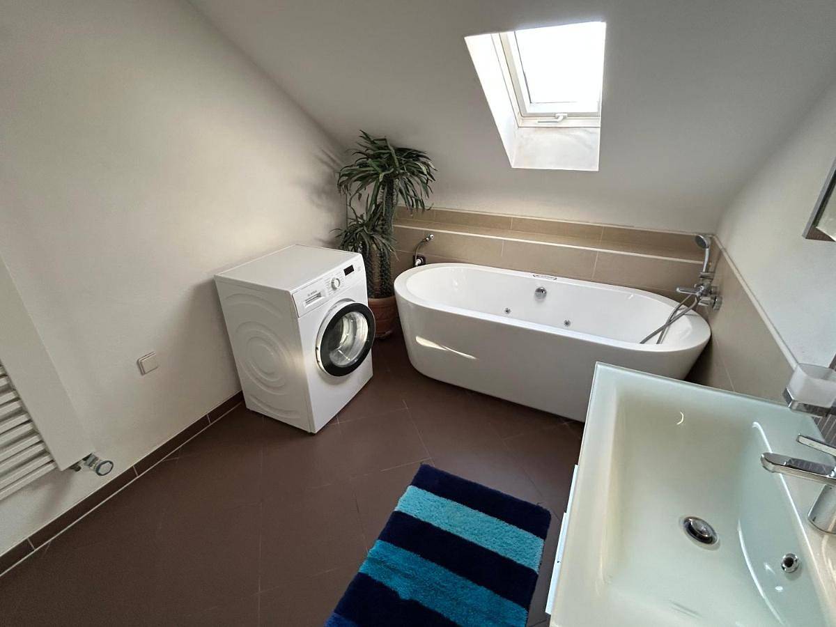 Ganze Wohnung, Xl Apartment Rödermark 4Sz in Rödermark, Landkreis Offenbach